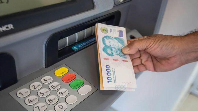 Bancos redujeron el monto de efectivo que se puede retirar en cajeros automáticos: ¿De cuánto es?