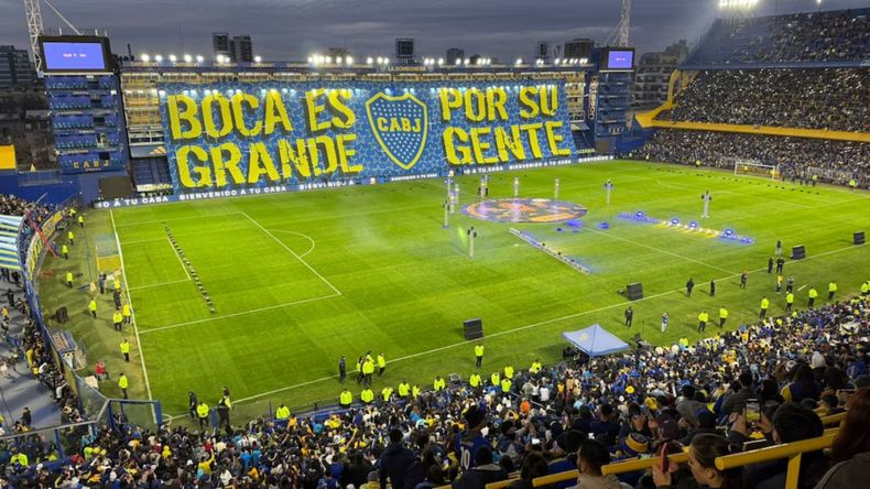Leandro Paredes vuelve a La Bombonera con la camiseta de Boca.