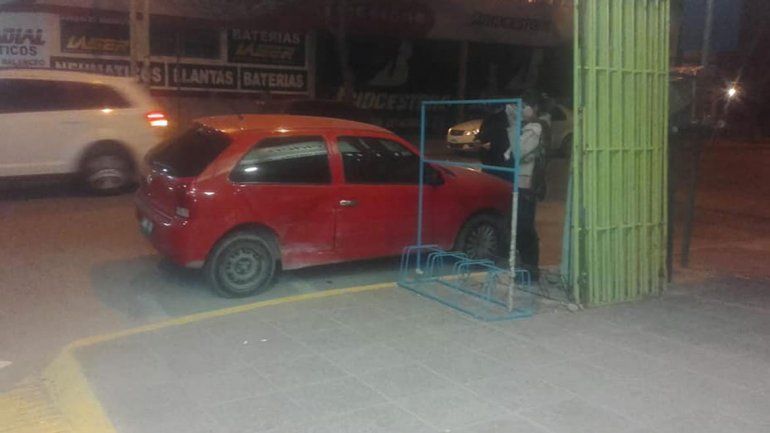 Un choque frontal por circular a contramano