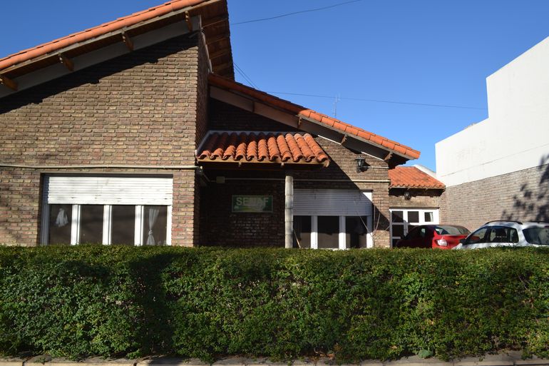 Para las familias interesadas también pueden consultar en la sede del SENAF en Cipolletti, calle 9 de Julio 59.