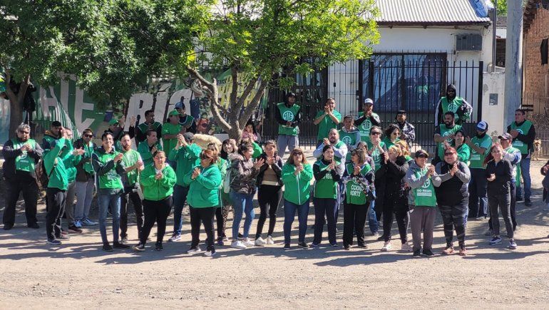 ATE abrazó el Centro de Salud de Barda del Medio