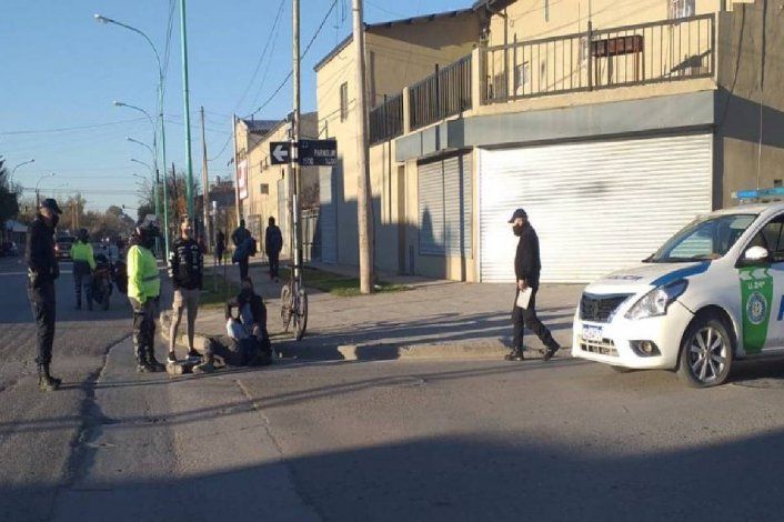 Conductora chocó a un ciclista y huyó, pero al final dio la cara