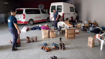 Los Bomberos Voluntarios de Cipolletti partieron con donaciones de los cipoleños rumbo a El Bolsón.