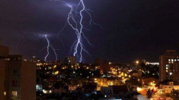 vuelve el calor al alto valle y alertan por tormentas electricas
