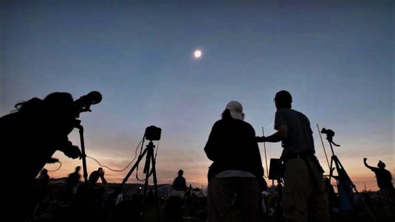 En Viedma ya se preparan para el eclipse total de sol de 2020