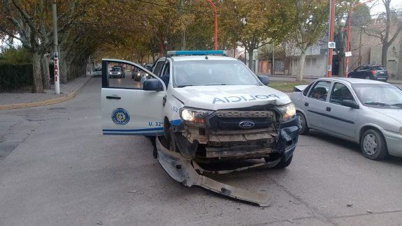 Iban al accidente de Ruta 151 y chocaron en pleno centro
