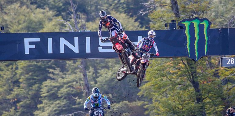 Espectacular cierre del Mundial de Motocross con Gajser en lo más alto