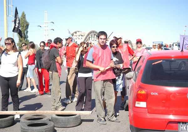 Levantaron el corte en los puentes después de 6 horas