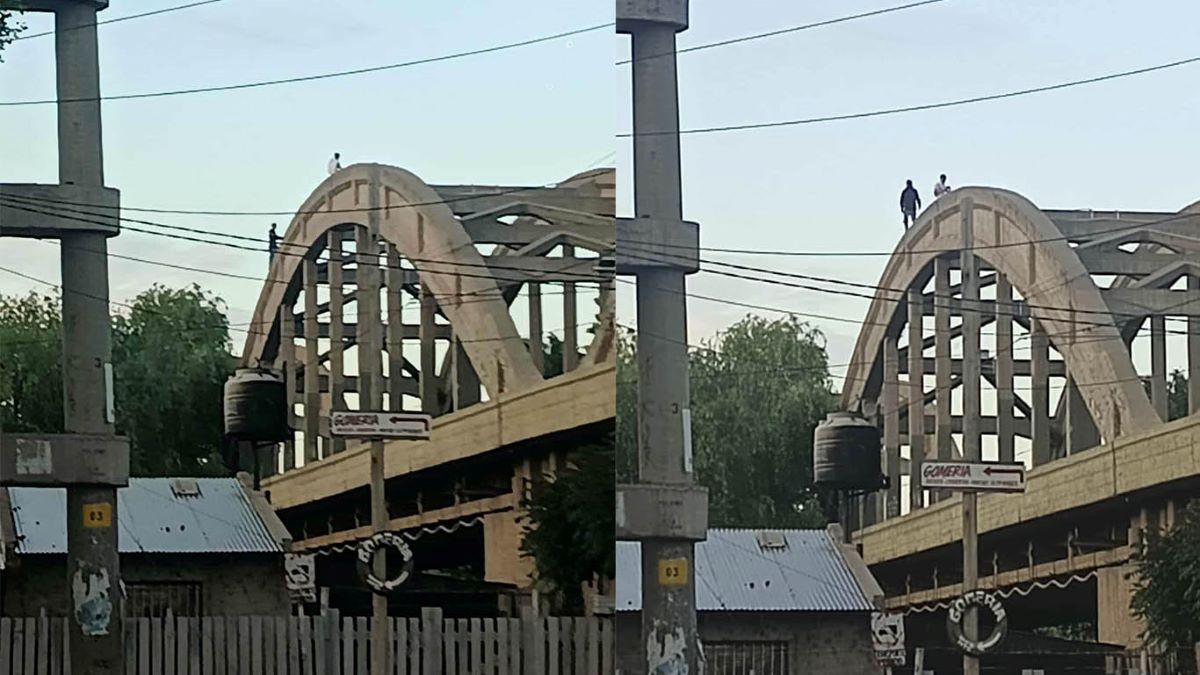 Gravísimo riesgo: dos muchachos se suben a los arcos del puente viejo y se van camionando hacia Neuquén. Vecinos afirman que sucede todos los fines de semana.&nbsp;