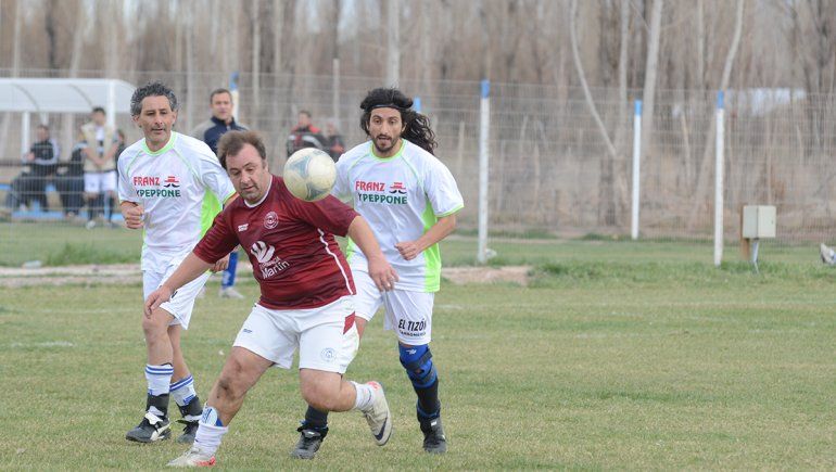 Los torneos de fútbol amateur de la región le apuntan a junio