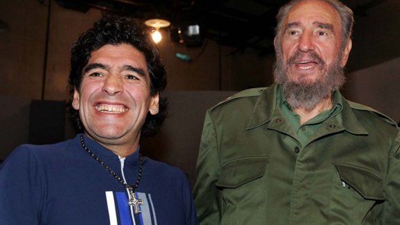 Maradona murió el mismo día que su amigo Fidel Castro