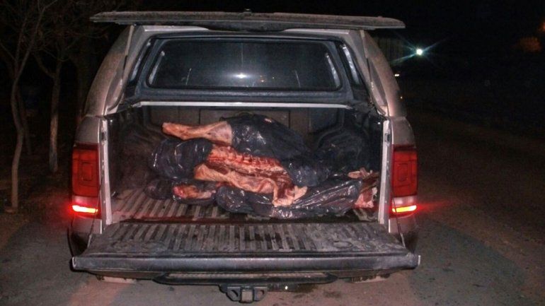 Traían 250 kilos de carne en una camioneta del Sindicato de Petroleros