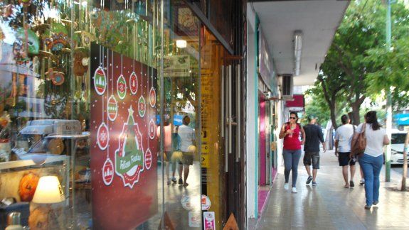 Comerciantes le piden al EPRE que baje la tarifa de luz
