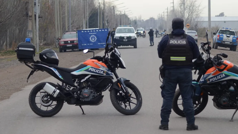 Quién era el hombre que encontraron muerto dentro de una camioneta en Neuquén
