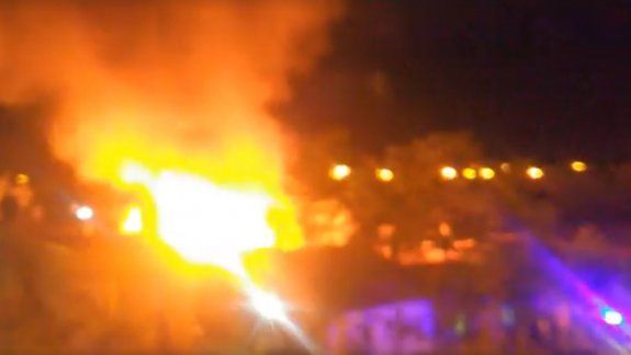 Se incendió el galpón de su casa y cree que fue por un petardo
