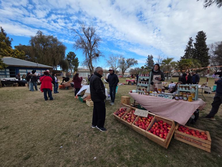 La novena edición del Frutazo llegó por primera vez a Cipolletti
