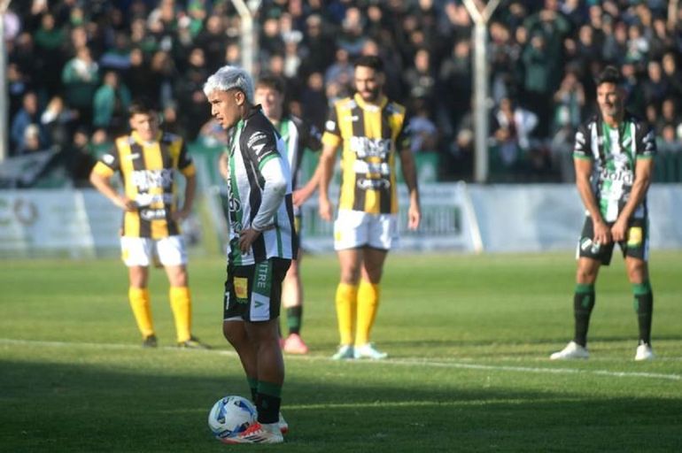 Cipo cerró un delantero picante como su quinto refuerzo