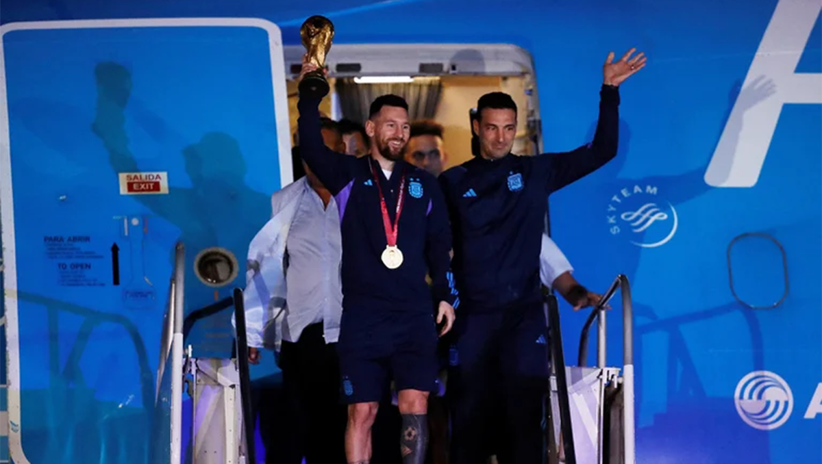 El emotivo mensaje de bienvenida a la Selección desde la torre de control de Ezeiza