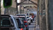 La circulación en los dos puentes es muy lenta. Fotos archivo.