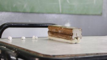 padres de fernandez oro reclaman por la educacion de sus hijos