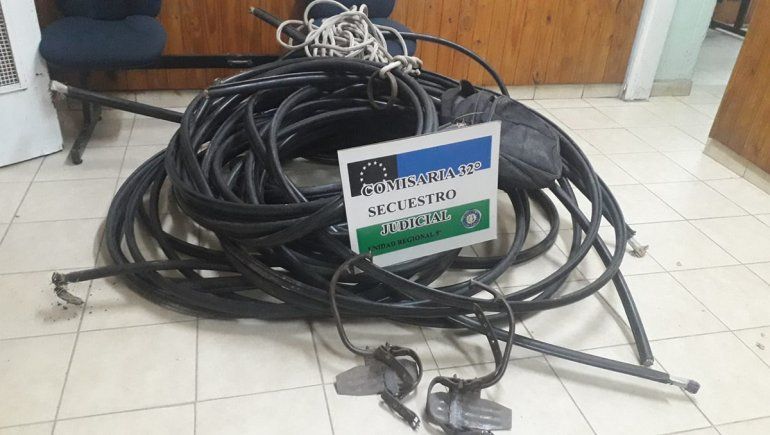 Intentaron robar seis rollos de cables telefónicos: hay un detenido
