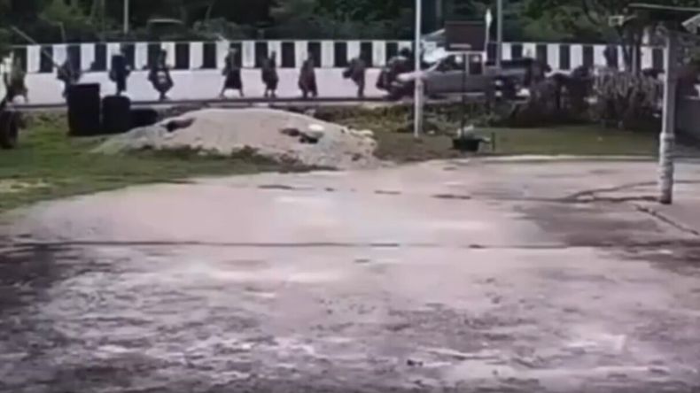 El menor de 11 años al volante de una camioneta mató a nueve monjes budistas. | LMCipolletti.com El menor de 11 años al volante de una camioneta mató a nueve monjes budistas.