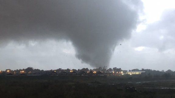 Un tornado brutal causó destrozos en una ciudad chilena