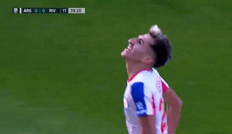 Tremendo golazo de Lescano en la victoria de Argentinos Juniors sobre River