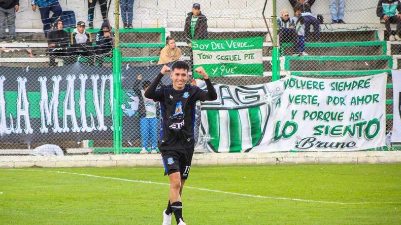 Fernando Riquelme, de jugar en Lifune al sueño cumplido de gritar goles en el Federal A
