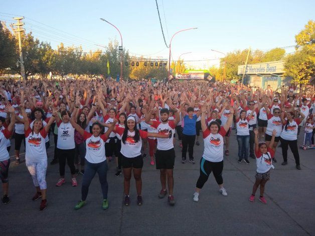 Una multitud se sumó a la 34° edición de La Corrida.