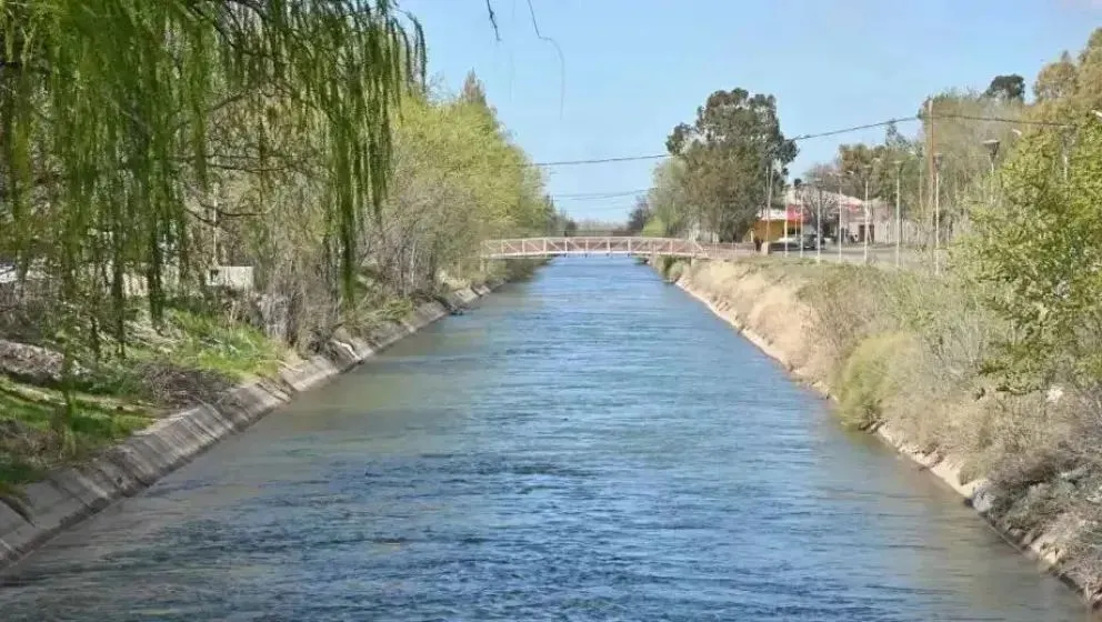Un hombre desapareció en el canal principal de riego. Foto: archivo.