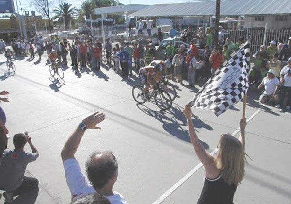 Perdió la etapa, pero es líder