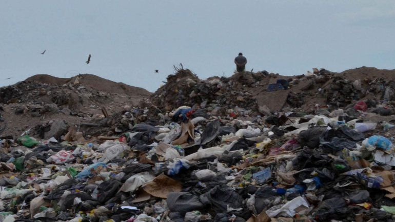 Parte de la basura cipoleña irá a parar a Neuquén para aliviar el basural local.