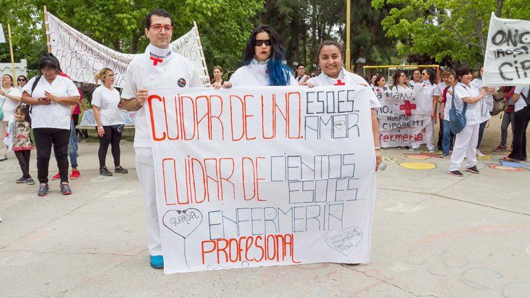 Paro de enfermeros hospitalarios por una ley porteña