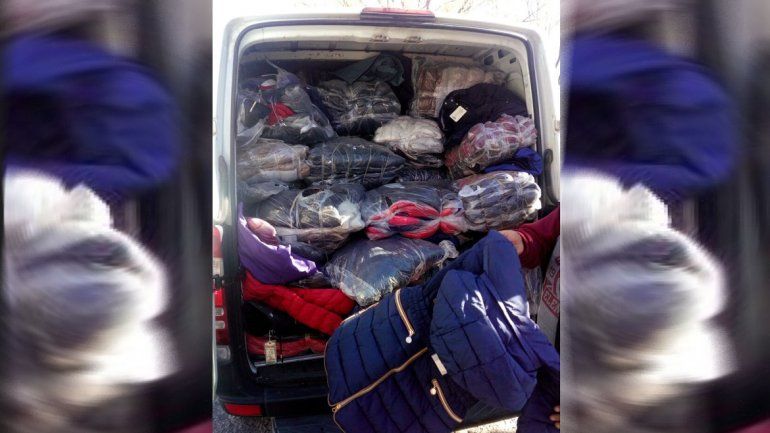 La Policía decomisó un cargamento de ropa trucha valuado en más de medio millón  de pesos