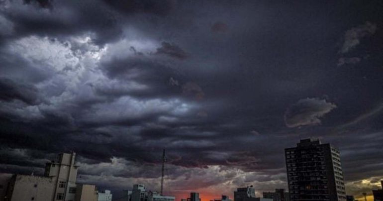 Alerta amarrila por tormentas en el Este de Neuquén y Oeste de Río Negro.