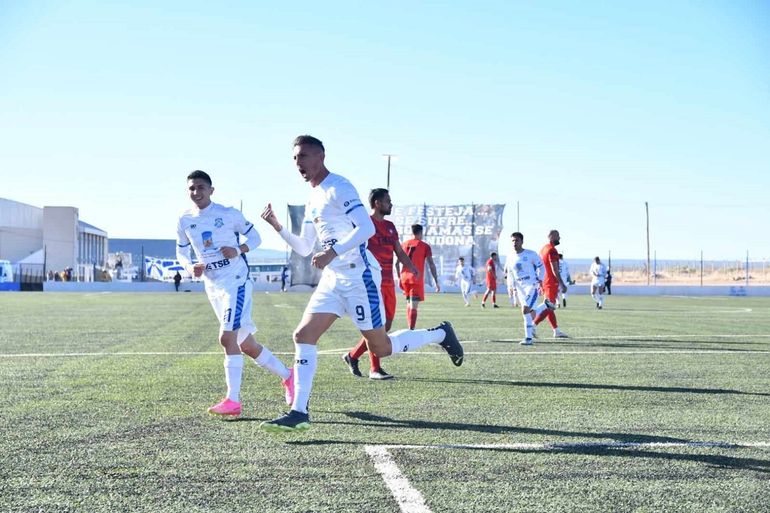 Deportivo Rincón vuelve al ruedo en el Federal A. Foto: Miguel Huentecol.