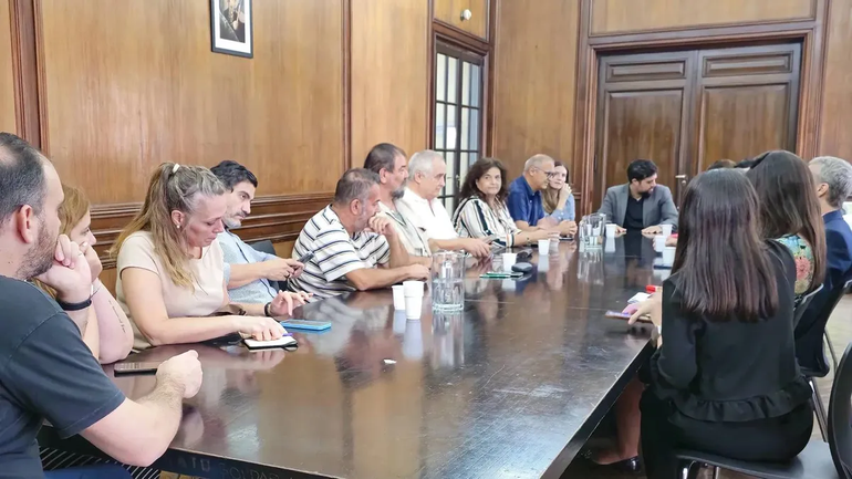 Tras la oferta del Gobierno de un aumento del 8% para los Trabajadores del Estado
