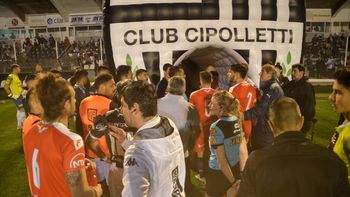 cronica de un partido en el que cipolletti perdio en las tribunas