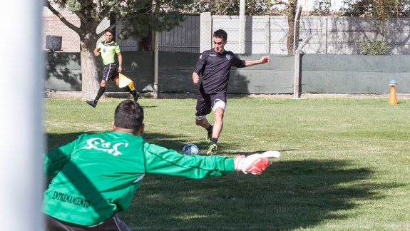Ávila vuelve a la titularidad para visitar a Independiente.