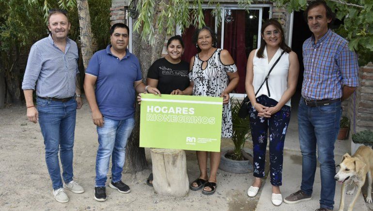 Familias de Godoy celebran la llegada del gas natural a los hogares