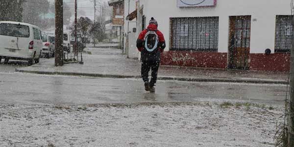 Llegó la nieve a San Carlos de Bariloche