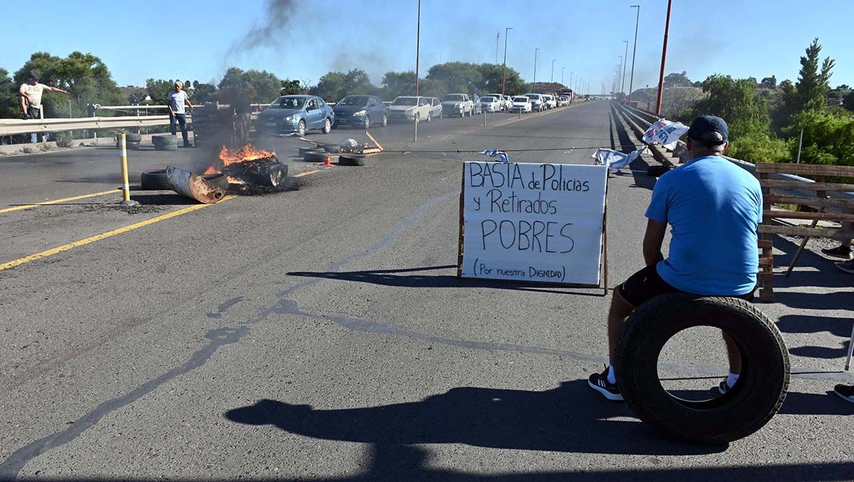 Policías retirados: el líder del grupo fue trasladado a la cárcel de Choele