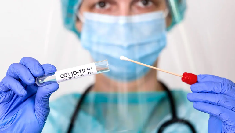 Récord COVID: estudian el caso de un hombre que tuvo el virus por 565 días 