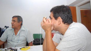 Iván no pudo ocultar la emoción cuando volvió a escuchar su voz después de 15 años. Iván no pudo ocultar la emoción cuando volvió a escuchar su voz después de 15 años.