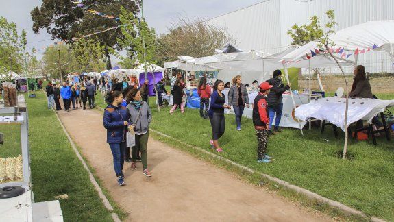 la ciudad de cipolletti festejo su cumpleanos con alegria