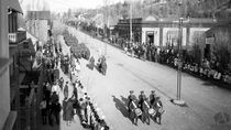 el historico desfile de bariloche vuelve a copar la calle mitre