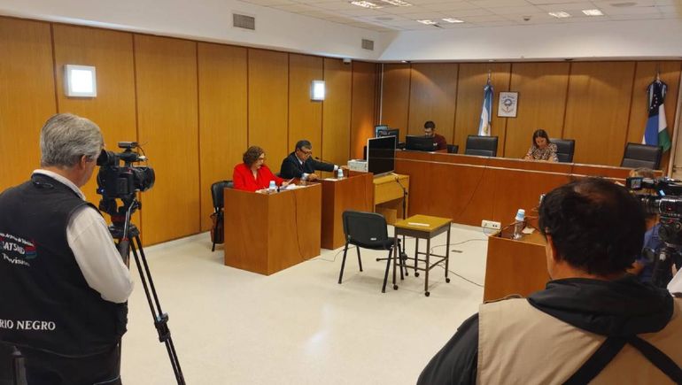 El acusado era pareja de la víctima y es el padre de sus hijos.