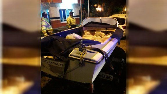 Decomisaron 1300 kilos de carne ilegal en una lancha