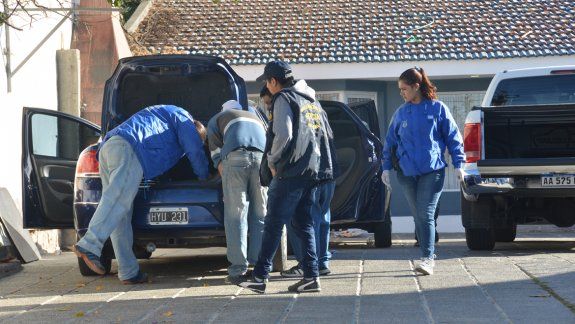 En el allanamiento, la Brigada cipoleña contó con el apoyo del Departamento de Delitos Económicos de Neuquén.